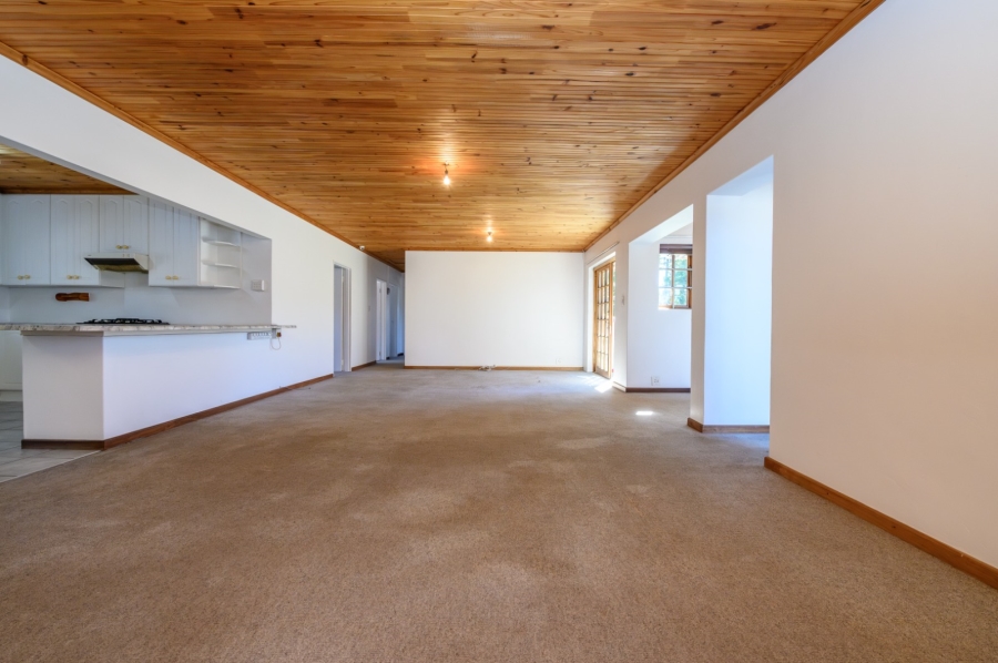 4 Bedroom Property for Sale in Charlo Eastern Cape